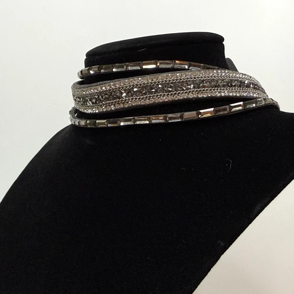 Rhinestone Statement Choker Necklace Silver Vegan Suede Gray Wrap Jewelry 16.5in - Picture 3 of 6